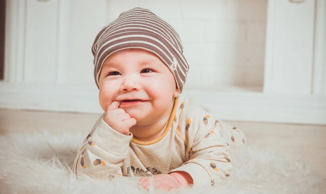 چگونه لباس نوزاد را برای جلوگیری از عرق‌سوز شدن انتخاب کنیم؟